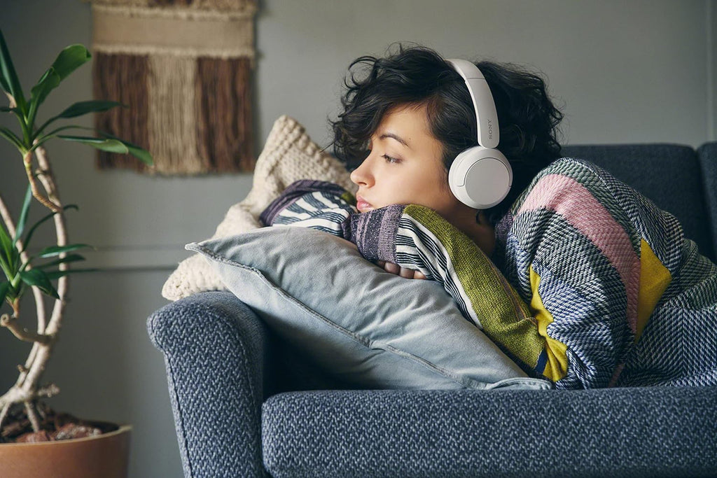 WH-CH520 Wireless Headphones Bluetooth On-Ear Headset with Microphone and up to 50 Hours Battery Life with Quick Charging, White