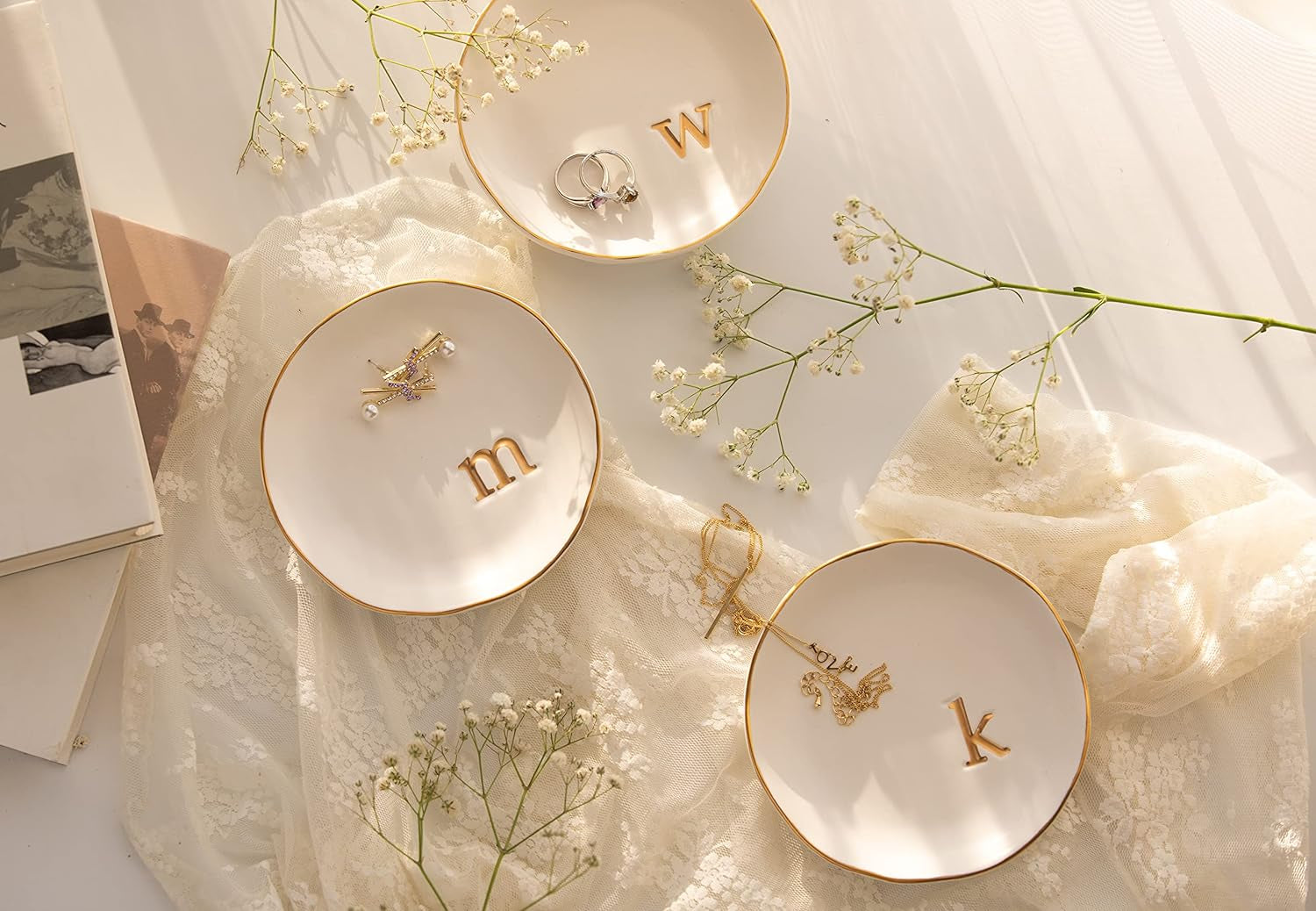 - Ceramic Jewelry Tray, Decorative Trinket Dish for Rings Earrings Necklaces Bracelet Watch Keys, Birthday Mother'S Day Christmas Gift for Women, 4.75", White Surface (M)