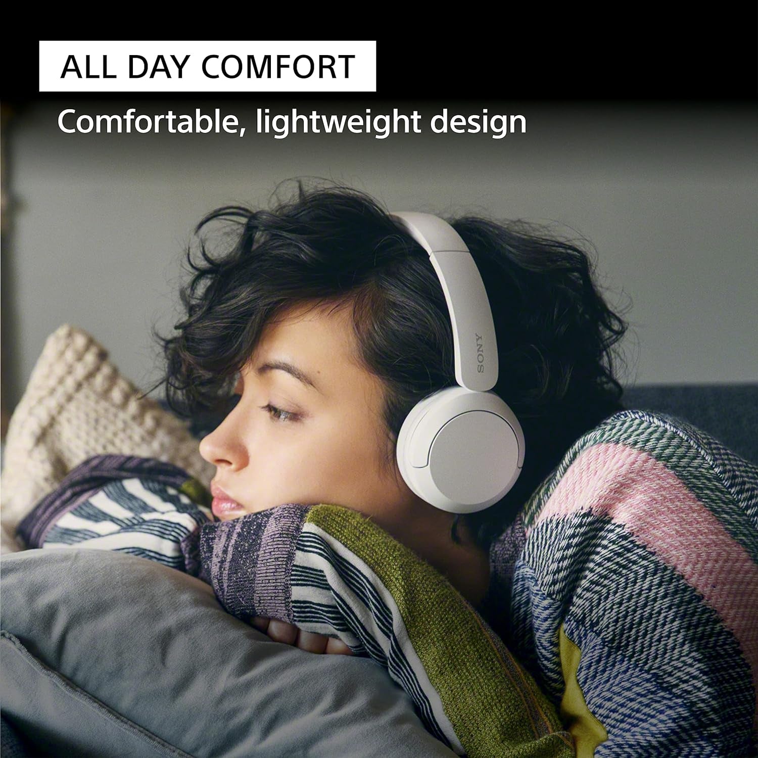 WH-CH520 Wireless Headphones Bluetooth On-Ear Headset with Microphone and up to 50 Hours Battery Life with Quick Charging, White