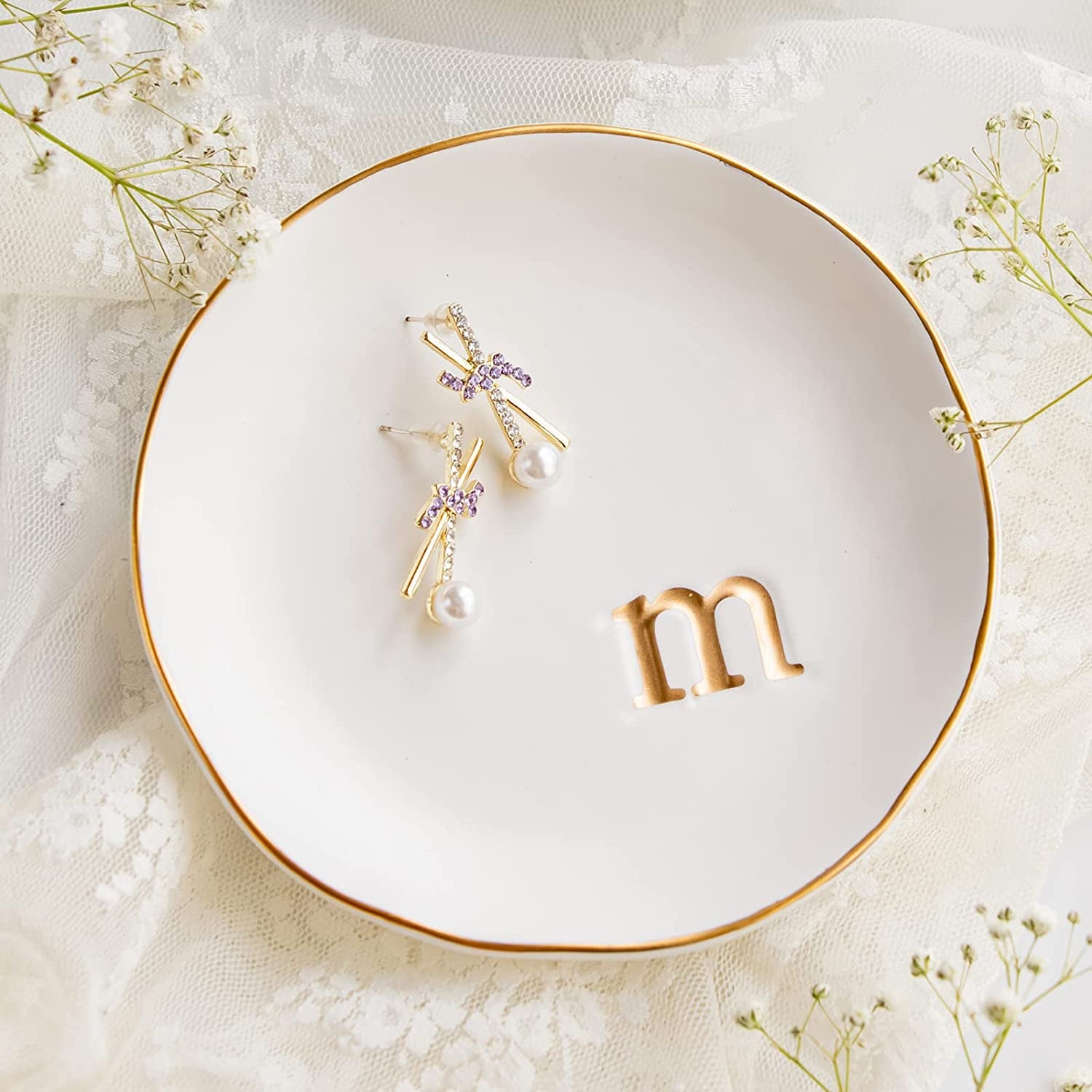 - Ceramic Jewelry Tray, Decorative Trinket Dish for Rings Earrings Necklaces Bracelet Watch Keys, Birthday Mother'S Day Christmas Gift for Women, 4.75", White Surface (M)